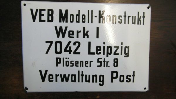 DDR Emailschild,VEB MODELL-KONSTRUKT-LEIPZIG
